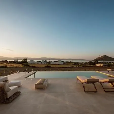 Dyo Villas Aqualis & Noemia Isterni (Paros)