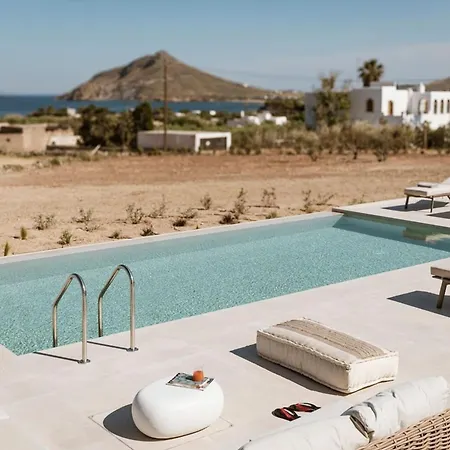 Villa Dyo Villas Aqualis & Noemia Isterni (Paros)